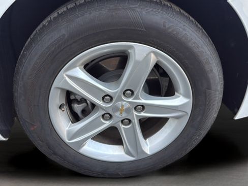 Used 2024 Chevrolet Malibu LT FWD image 39