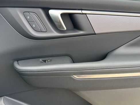 New 2026 Buick Enclave Sport Touring w/ Power Package image 21