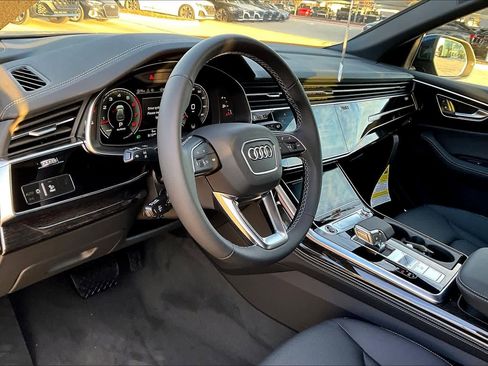 New 2026 Audi Q8 Premium Plus image 8