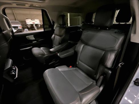 Certified 2025 Ford Expedition Active AWD/4WD image 25
