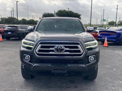 Used 2022 Toyota Tacoma Limited RWD image 2