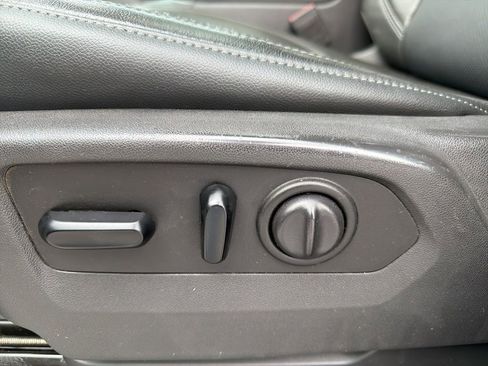 Used 2019 GMC Sierra 1500 SLT image 30