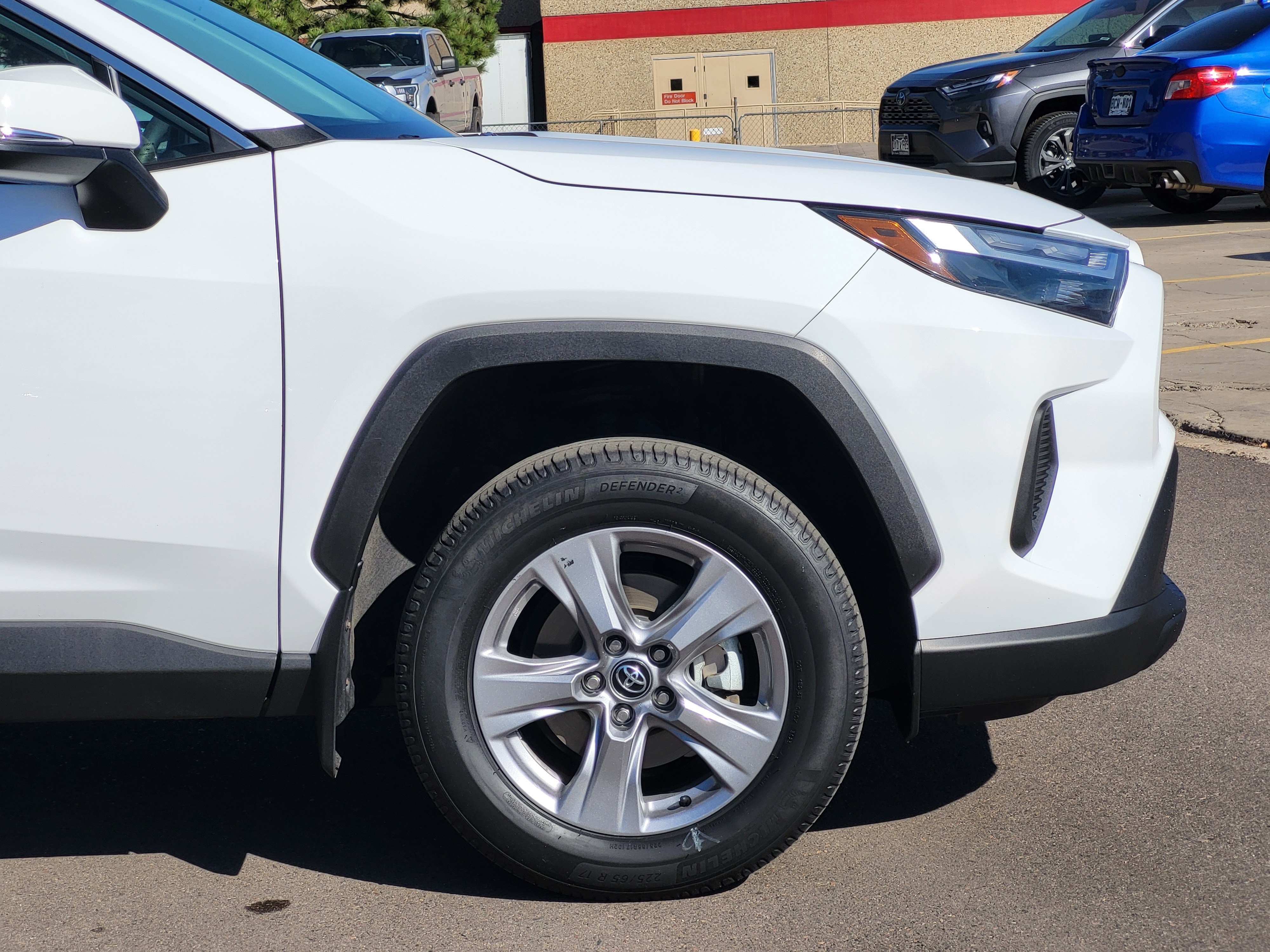 Used 2022 Toyota RAV4 XLE AWD/4WD image 7