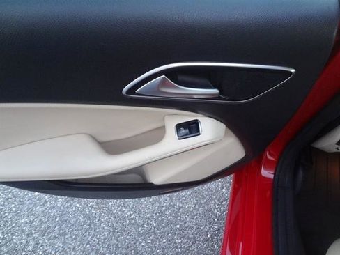 Used 2014 Mercedes-Benz CLA 250 4MATIC image 12