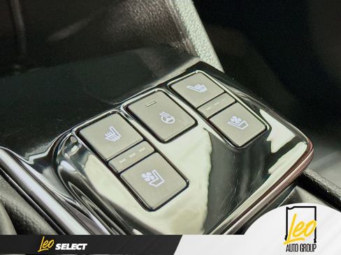 Used 2025 Kia Sportage SX image 21