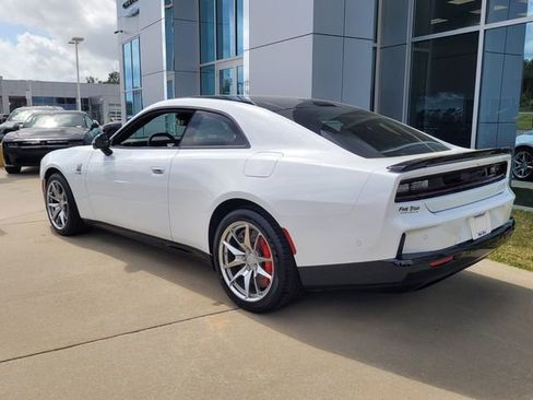 New 2024 Dodge Charger R/T Scat Pack w/ Plus Group image 9