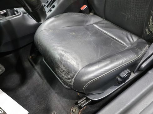 Used 2001 Toyota MR2 RWD image 11