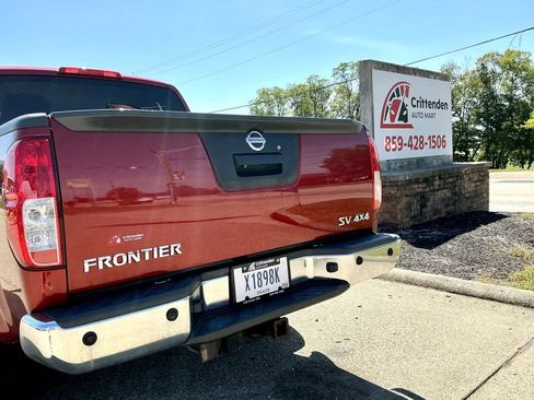 Used 2013 Nissan Frontier SV w/ SV Value Truck Pkg AWD/4WD image 28