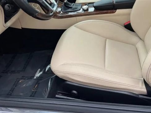 Used 2014 Mercedes-Benz SLK 250 image 27