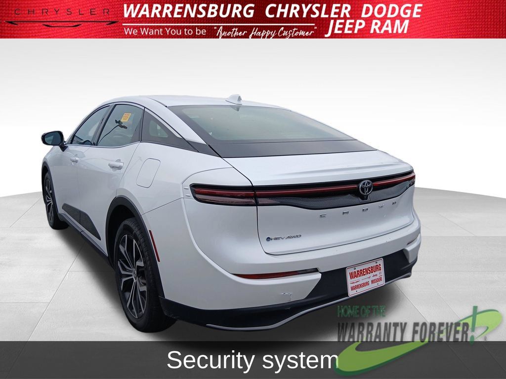 Used 2024 Toyota Crown AWD/4WD image 7