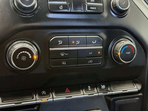 Used 2020 Chevrolet Silverado 1500 LT RWD image 9