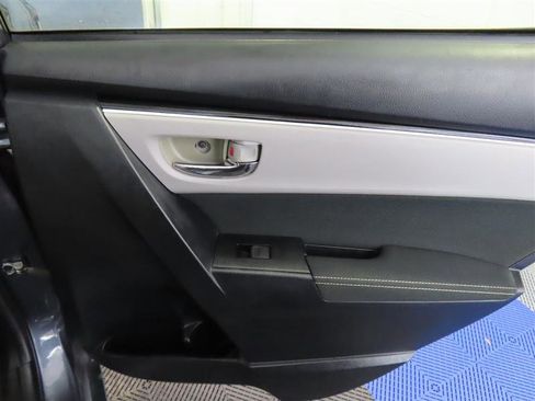 Used 2019 Toyota Corolla LE image 28