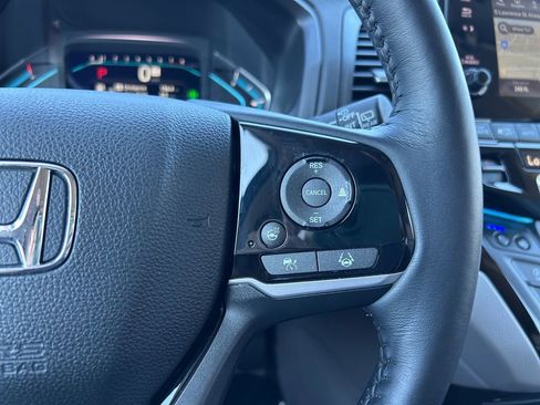 Used 2024 Honda Odyssey Elite image 19