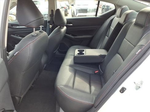 New 2025 Nissan Altima 2.5 SR image 30