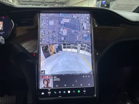 Used 2020 Tesla Model X Long Range image 24