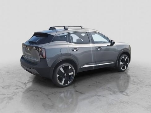 New 2026 Nissan Kicks SR w/ Cold Weather Package AWD/4WD image 4
