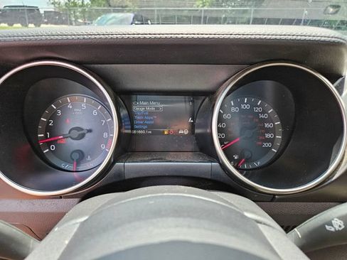Used 2018 Ford Mustang Shelby GT350 w/ Convenience Package RWD image 28