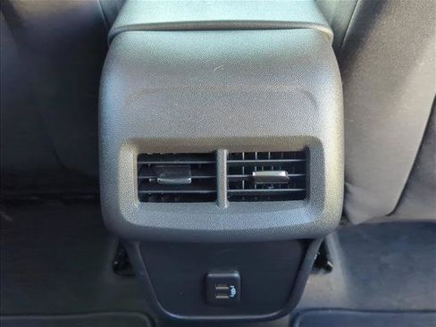Used 2024 Chevrolet Equinox LT FWD image 25