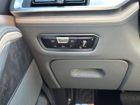 Used 2023 BMW X7 xDrive40i w/ Executive Package image 24