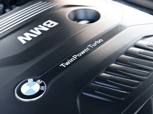 Used 2018 BMW 340i xDrive Sedan w/ Premium Package image 53