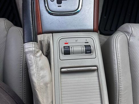 Used 2005 Subaru Outback 2.5XT Limited image 19