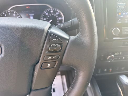 Used 2024 Nissan Frontier SV w/ SV Convenience Package RWD image 25