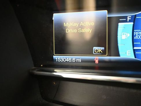 Used 2013 Lincoln MKS FWD image 17