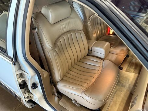 Used 1995 Buick Roadmaster Estate RWD image 78