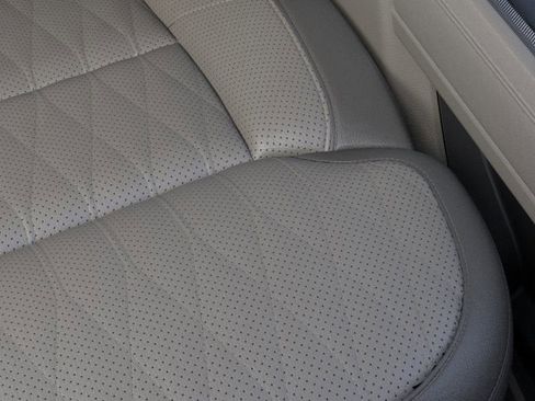 New 2025 Ford F350 Platinum w/ Platinum Plus Package image 16