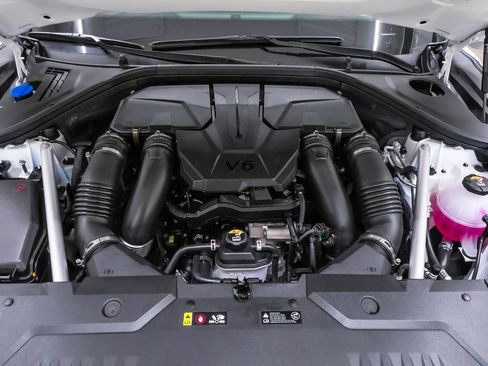 Certified 2026 Genesis GV70 3.5T Sport Advanced AWD/4WD image 27