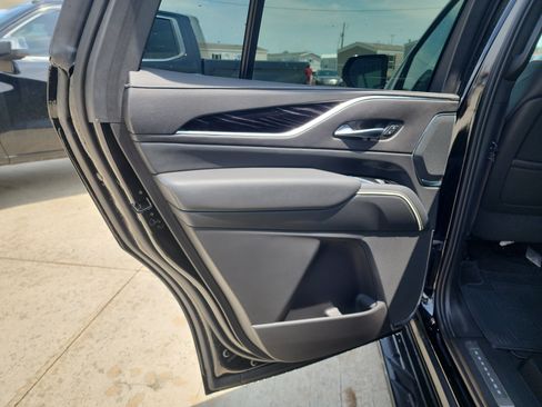 Used 2023 Cadillac Escalade Sport w/ LPO, ONYX Package AWD/4WD image 15