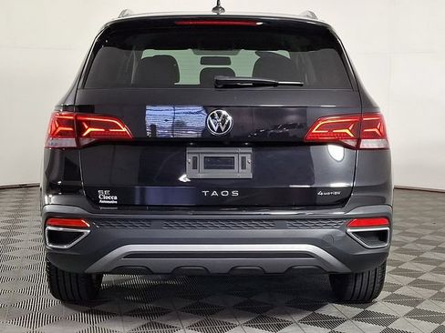 Used 2022 Volkswagen Taos SE AWD/4WD image 8