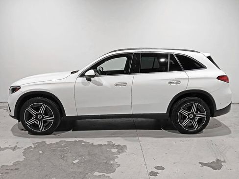 Used 2026 Mercedes-Benz GLC 300 4MATIC image 4