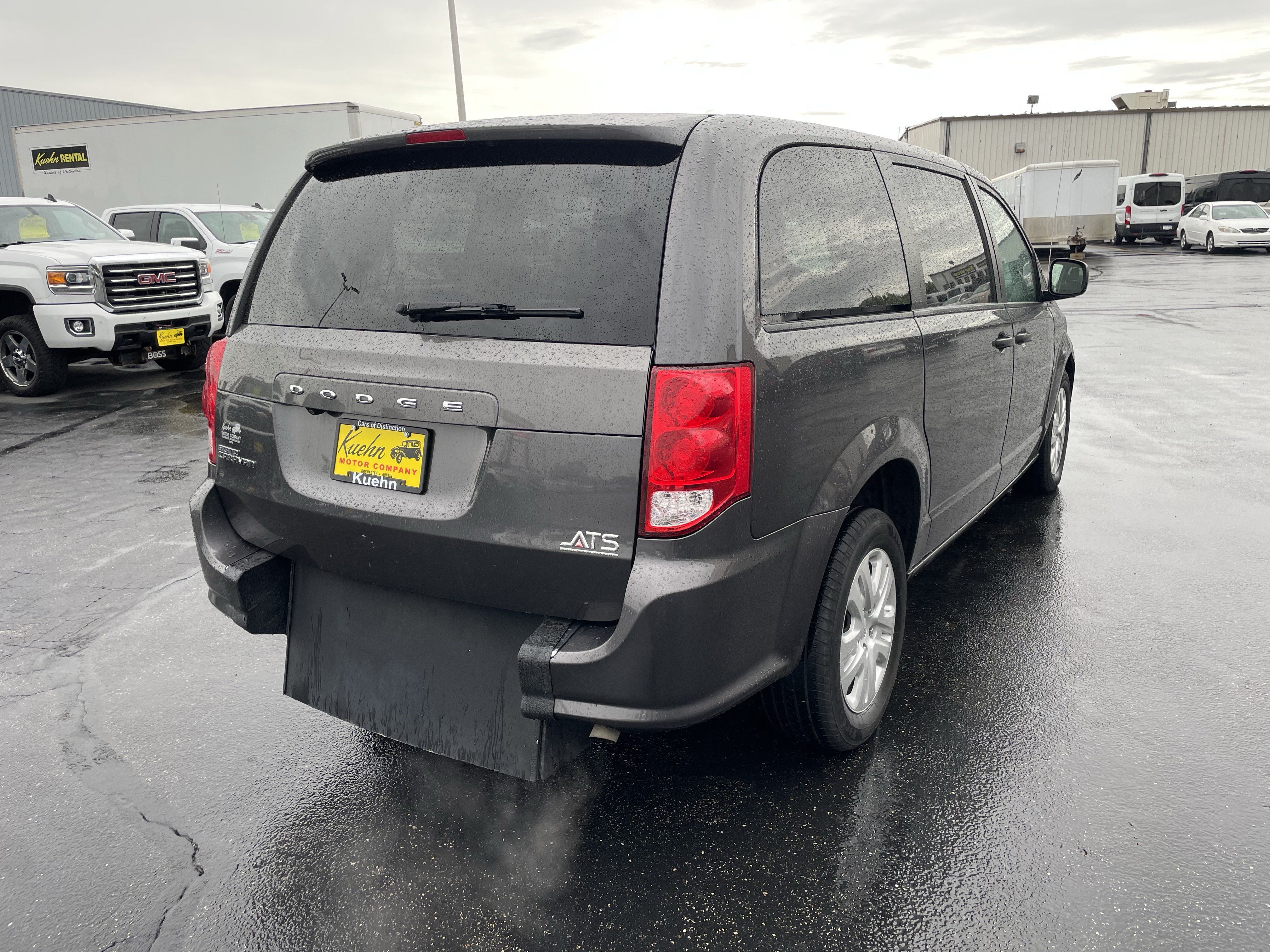 Used 2020 Dodge Grand Caravan SE FWD image 8
