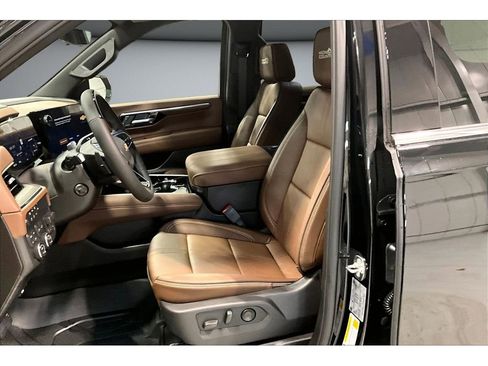 New 2026 Chevrolet Tahoe High Country AWD/4WD image 10