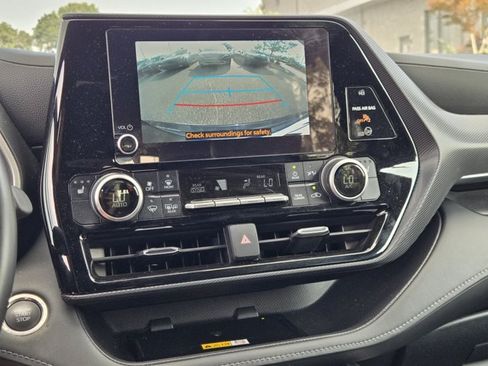 Used 2024 Toyota Highlander XSE AWD/4WD image 31