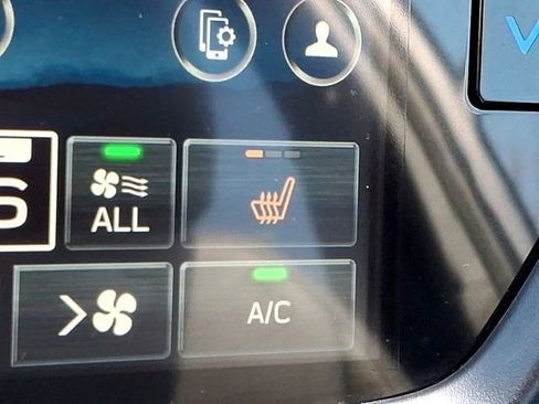 Used 2025 Subaru Forester Limited w/ Popular Package #2 image 32