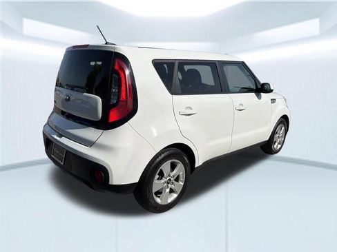 Used 2017 Kia Soul w/ Convenience Package FWD image 7