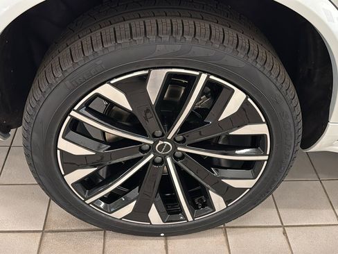 New 2026 Volvo XC90 T8 Ultra w/ Protection Package AWD/4WD image 32