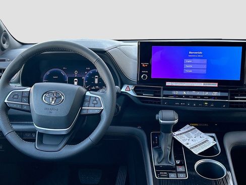 New 2025 Toyota Sienna XLE Woodland Edition AWD/4WD image 20