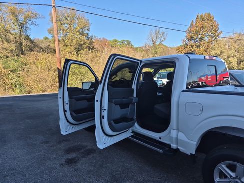 New 2025 Ford F150 XLT w/ Equipment Group 302A MID image 17