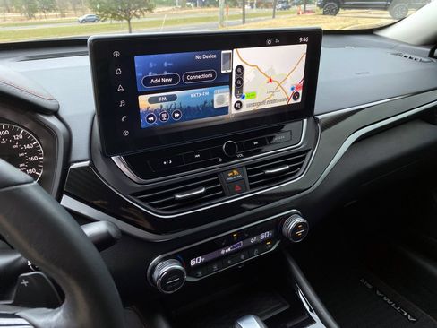 Used 2023 Nissan Altima 2.0 SR image 15