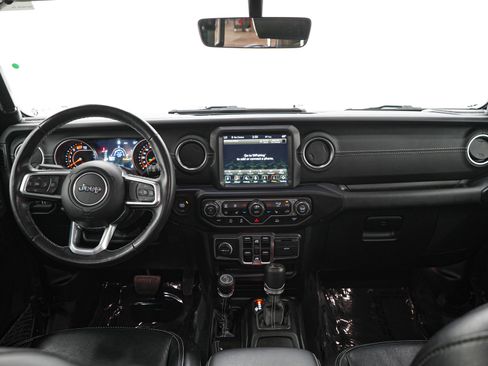 Used 2022 Jeep Wrangler Unlimited Sahara w/ Cold Weather Group AWD/4WD image 15