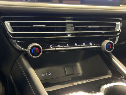 New 2026 Chevrolet Traverse LT w/ Sun and Wheel Package image 25