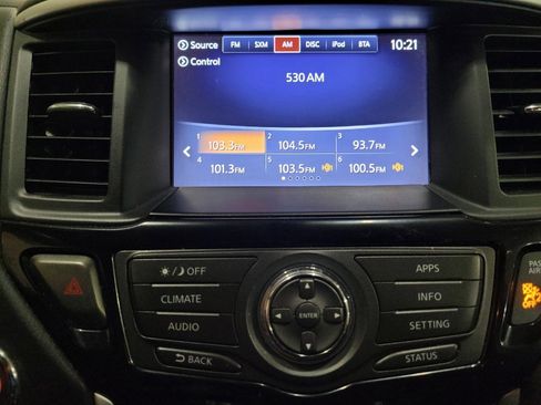 Used 2019 Nissan Pathfinder S AWD/4WD image 25