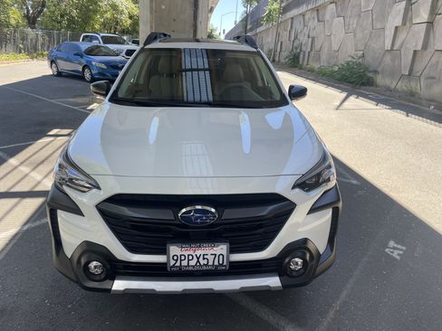 Used 2025 Subaru Outback Limited AWD/4WD image 10