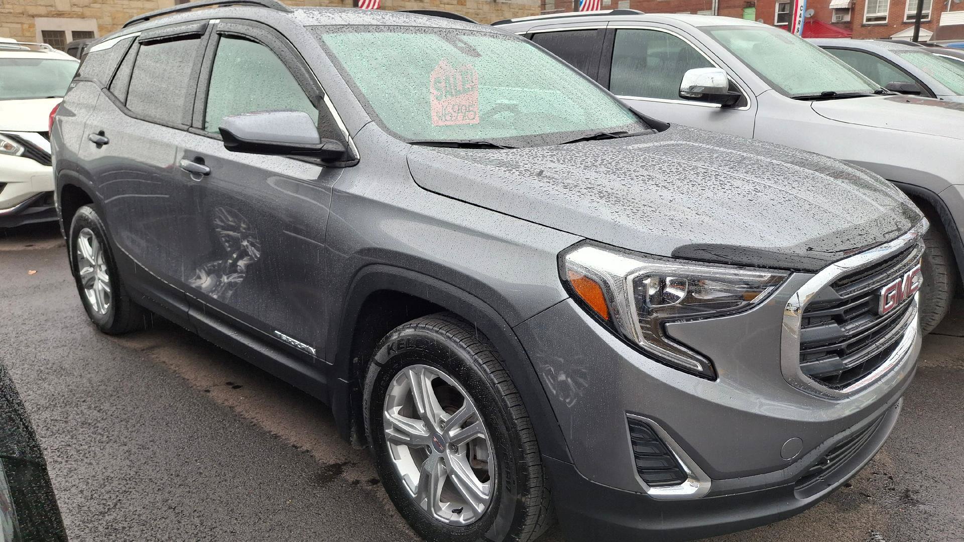 Used 2020 GMC Terrain SLE w/ Driver Convenience Package AWD/4WD image 1