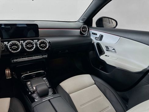 Used 2021 Mercedes-Benz A 35 AMG 4MATIC image 25