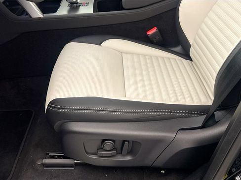 New 2026 Land Rover Discovery Sport Landmark AWD/4WD image 19