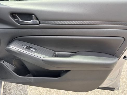 Used 2024 Nissan Altima 2.5 S FWD image 14